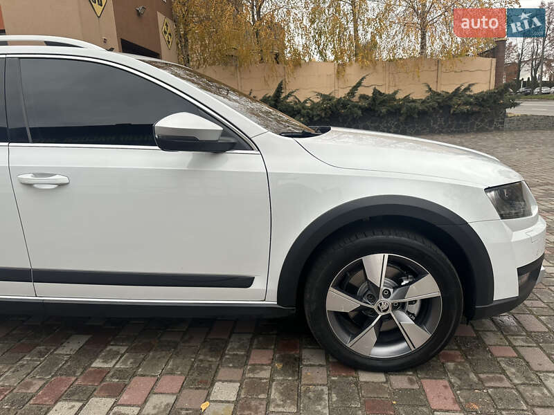Універсал Skoda Octavia Scout 2015 в Рівному