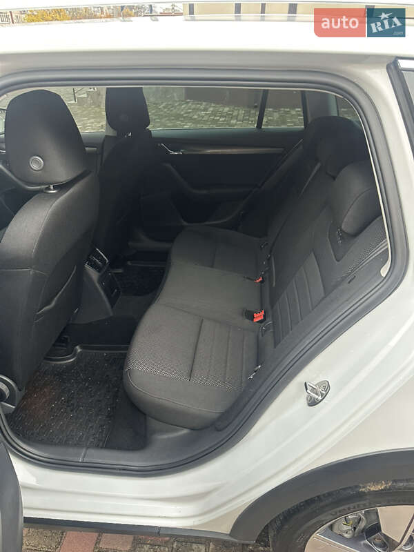 Універсал Skoda Octavia Scout 2015 в Рівному