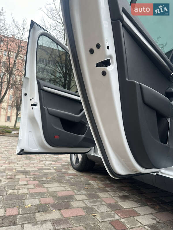 Універсал Skoda Octavia Scout 2015 в Рівному