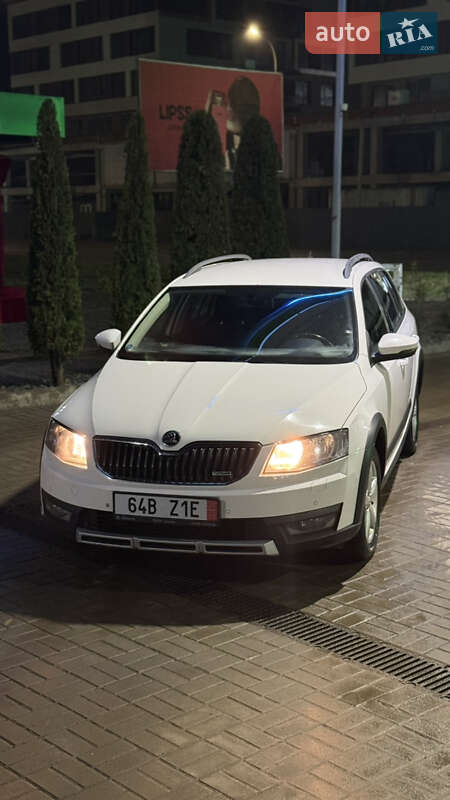 Універсал Skoda Octavia Scout 2014 в Ужгороді