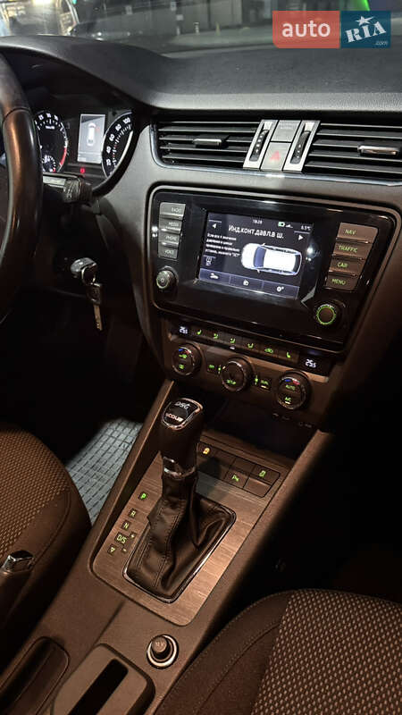 Універсал Skoda Octavia Scout 2014 в Ужгороді
