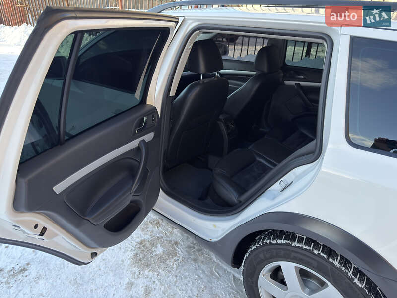 Універсал Skoda Octavia Scout 2011 в Черкасах