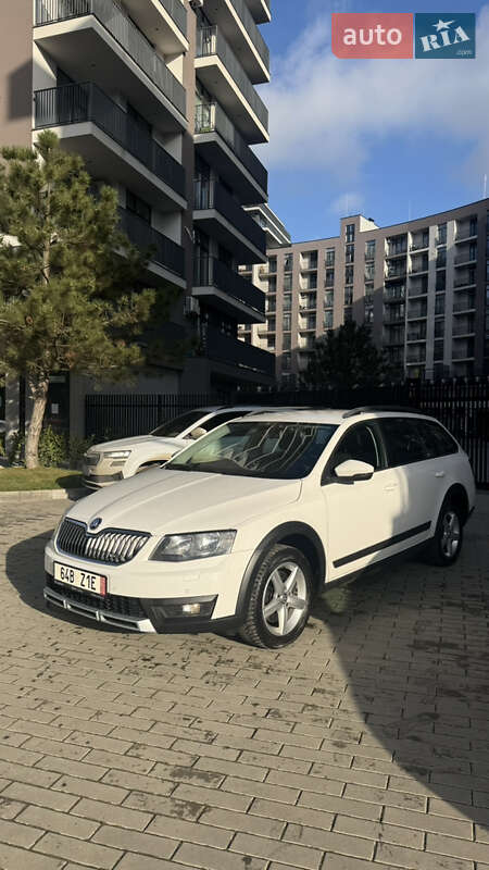 Універсал Skoda Octavia Scout 2014 в Ужгороді