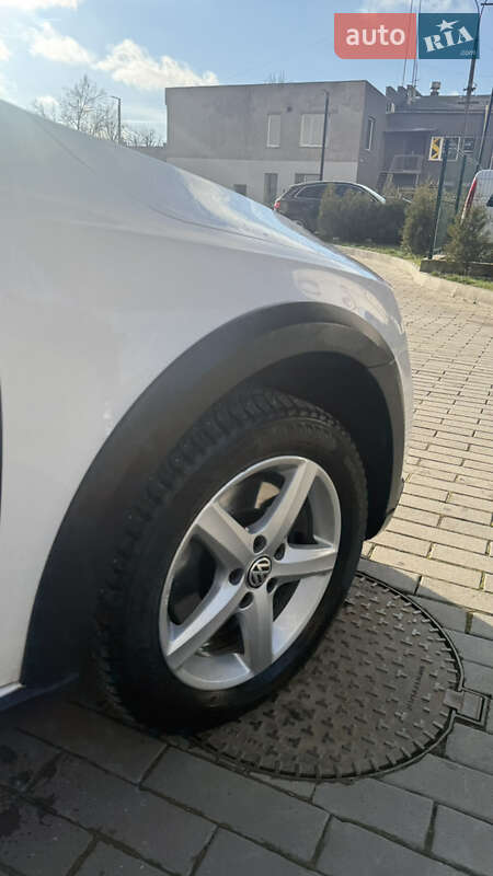 Універсал Skoda Octavia Scout 2014 в Ужгороді