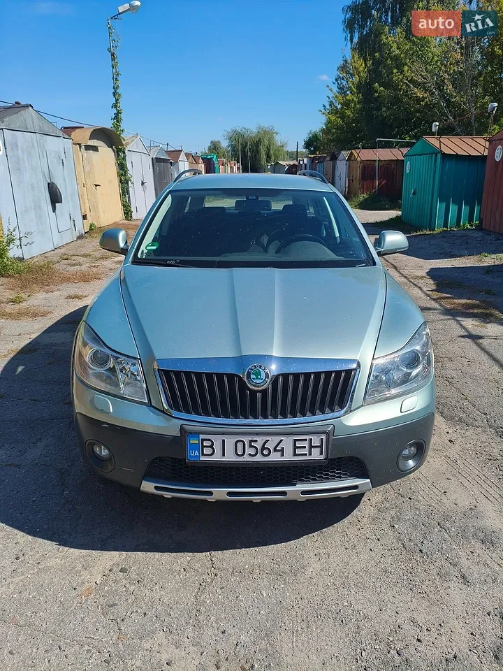 2010 Skoda Octavia - мініатюра 12
