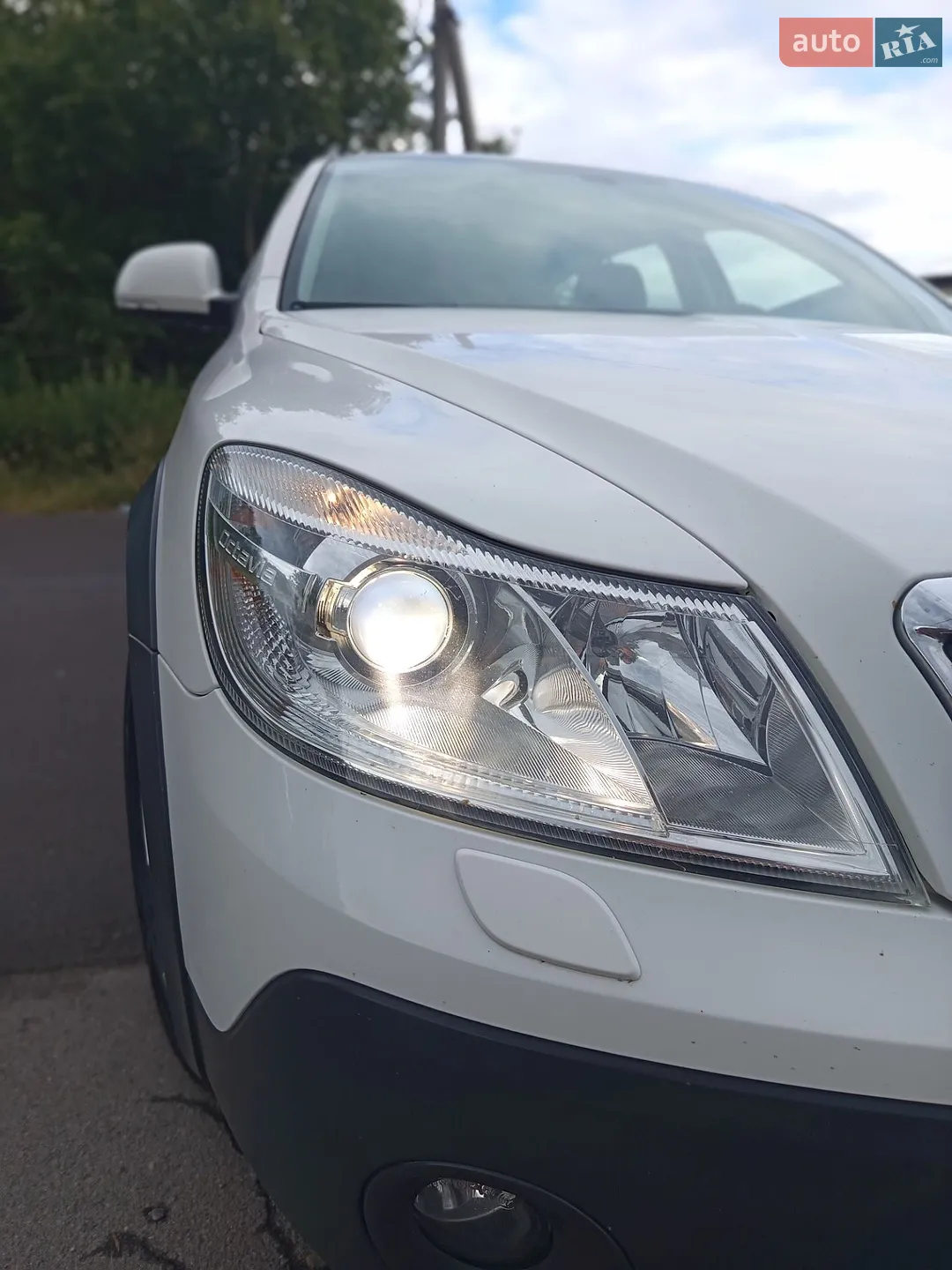 2011 Skoda Octavia - мініатюра 12
