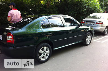 Седан Skoda Octavia 2001 в Львові