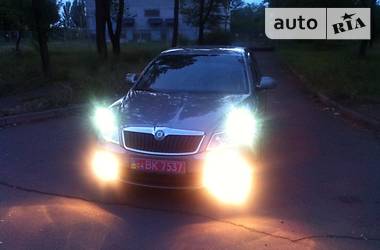 Седан Skoda Octavia 2010 в 