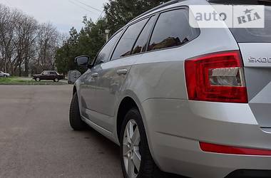 Универсал Skoda Octavia 2014 в Ужгороде