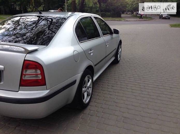 Седан Skoda Octavia 2001 в Львове