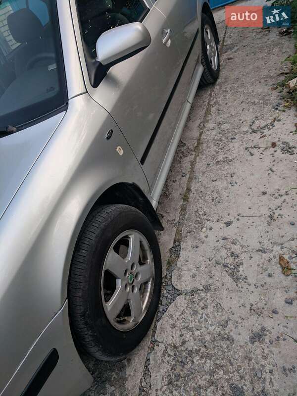 Лифтбек Skoda Octavia 2004 в Каменец-Подольском