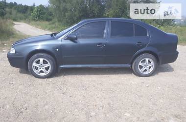 Седан Skoda Octavia 2004 в Старом Самборе