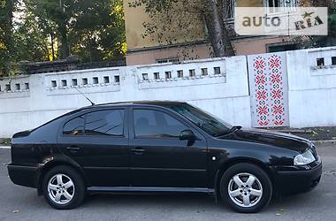 Седан Skoda Octavia 2002 в Каменском