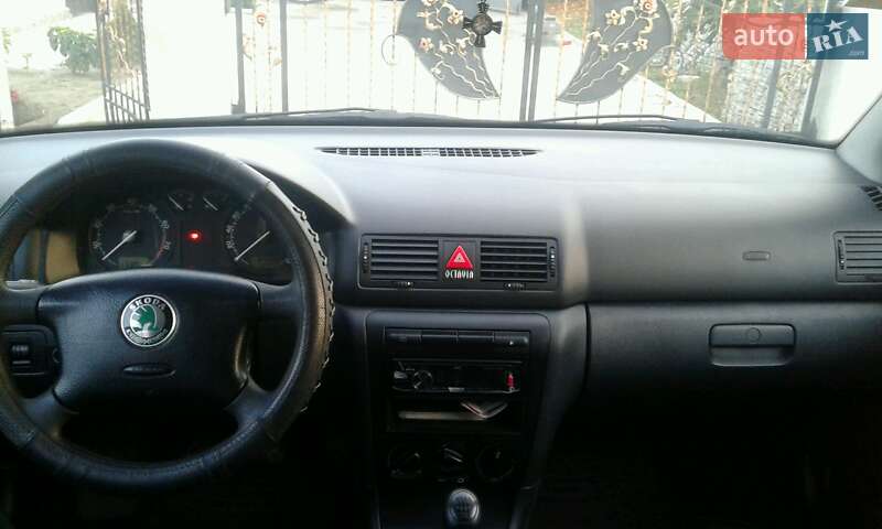 Лифтбек Skoda Octavia 2006 в Нововоронцовке