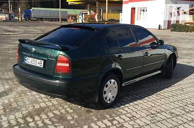 Седан Skoda Octavia 2000 в Львове