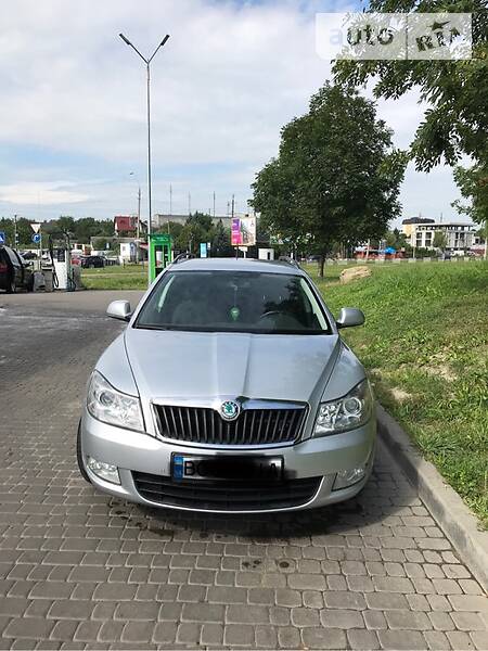 Універсал Skoda Octavia 2012 в 