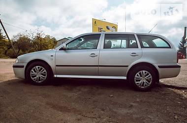 Универсал Skoda Octavia 2002 в Самборе