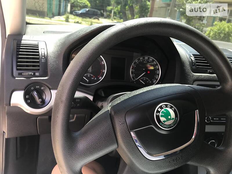 Лифтбек Skoda Octavia 2012 в Покровске