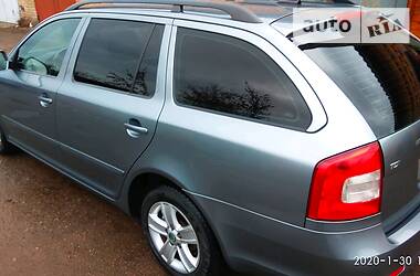 Універсал Skoda Octavia 2012 в 