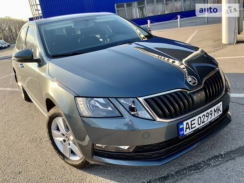 Хетчбек Skoda Octavia 2017 в Дніпрі