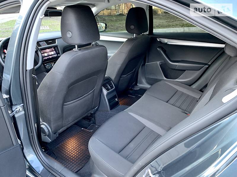 Хетчбек Skoda Octavia 2017 в Дніпрі