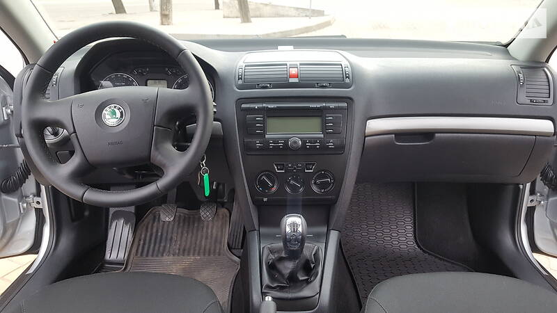 Седан Skoda Octavia 2008 в Кривому Розі