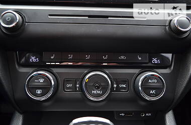 Седан Skoda Octavia 2015 в 