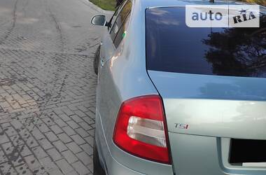 Седан Skoda Octavia 2010 в 
