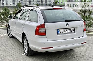 Універсал Skoda Octavia 2011 в 