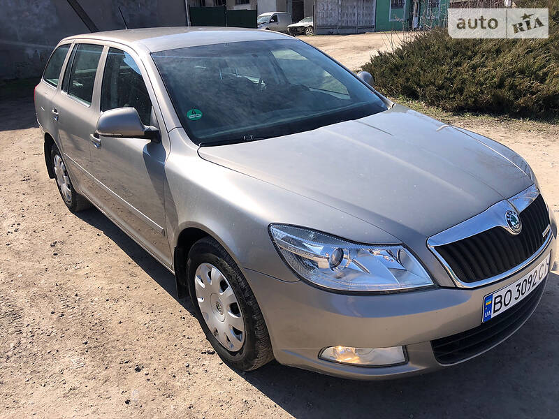 Універсал Skoda Octavia 2012 в Підгайцях