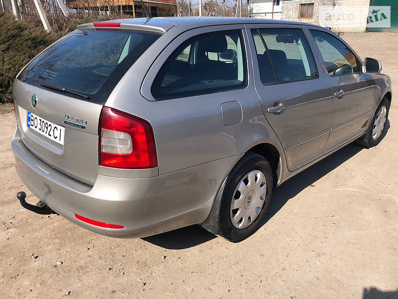 Універсал Skoda Octavia 2012 в Підгайцях