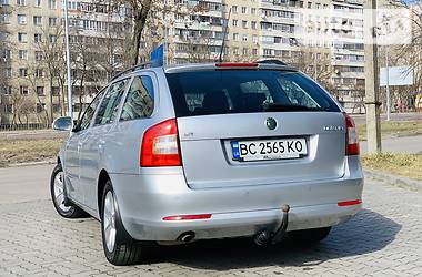 Універсал Skoda Octavia 2010 в 