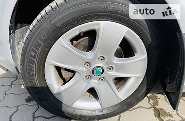 Універсал Skoda Octavia 2010 в 