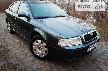 Седан Skoda Octavia 2004 в 