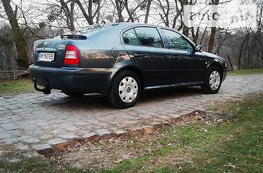 Седан Skoda Octavia 2004 в 