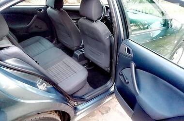 Седан Skoda Octavia 2004 в 