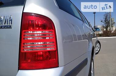 Універсал Skoda Octavia 2010 в 