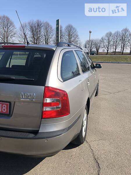 Універсал Skoda Octavia 2008 в Володимирі