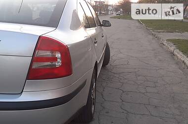 Седан Skoda Octavia 2004 в 