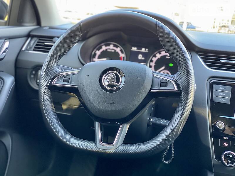 Седан Skoda Octavia 2018 в Дніпрі