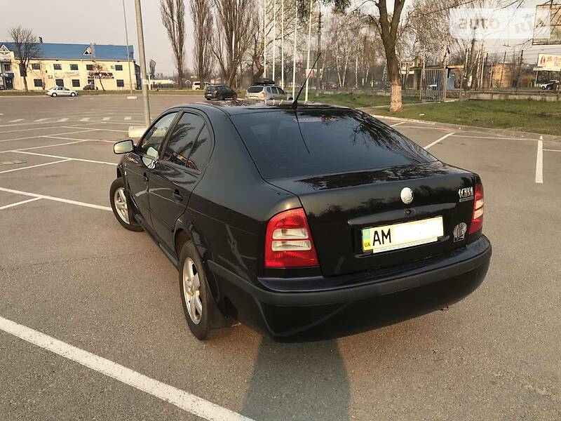 Седан Skoda Octavia 2004 в Житомирі