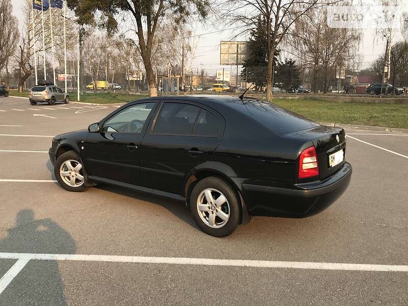 Седан Skoda Octavia 2004 в Житомирі