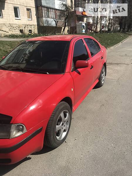 Седан Skoda Octavia 2002 в Тернополі