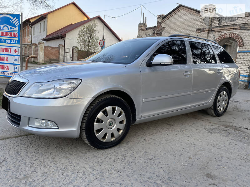 Універсал Skoda Octavia 2011 в 