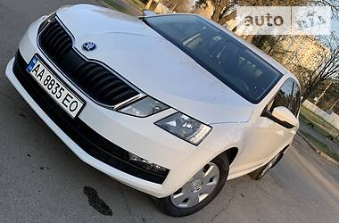 Седан Skoda Octavia 2017 в 