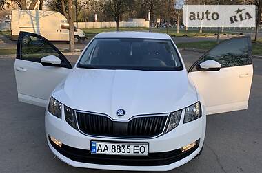 Седан Skoda Octavia 2017 в 