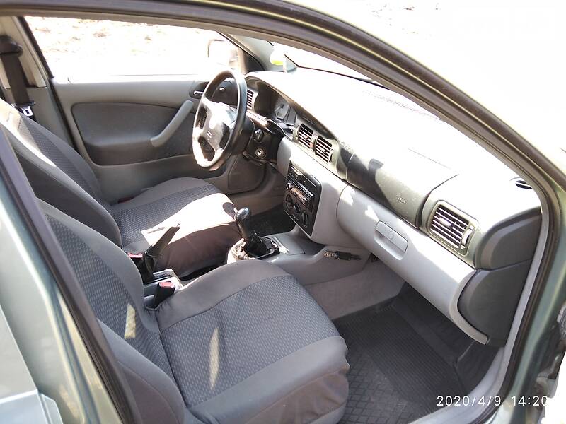 Хетчбек Skoda Octavia 2002 в Луцьку