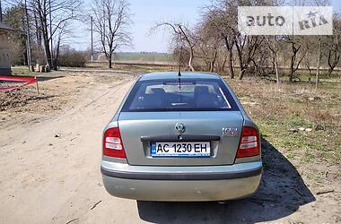 Хетчбек Skoda Octavia 2002 в 