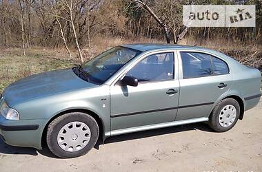 Хетчбек Skoda Octavia 2002 в 