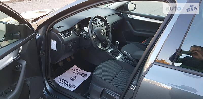 Універсал Skoda Octavia 2015 в Луцьку